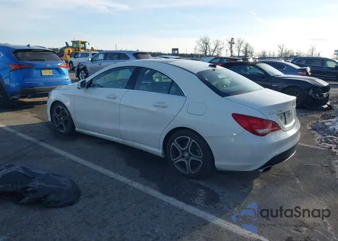 2014 Mercedes-Benz Cla 250 z USA, uszkodzony, nr VIN WDDSJ4EB0EN053692